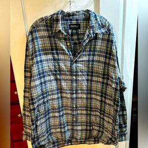 Men’s plaid button shirt